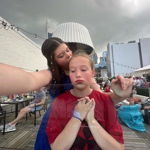 Meet your Posher, Ava